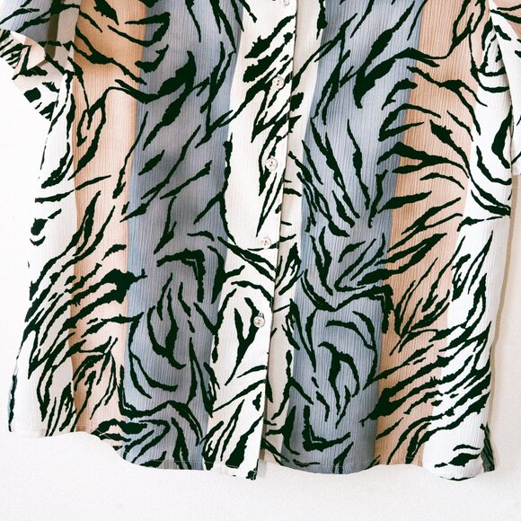 Vintage 80s/90s Alison Daley Button-Down – Textured Stripes + Black Animal Print - Picture 3 of 5